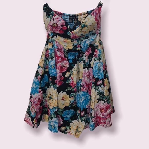 Dresses & Skirts - Floral dress